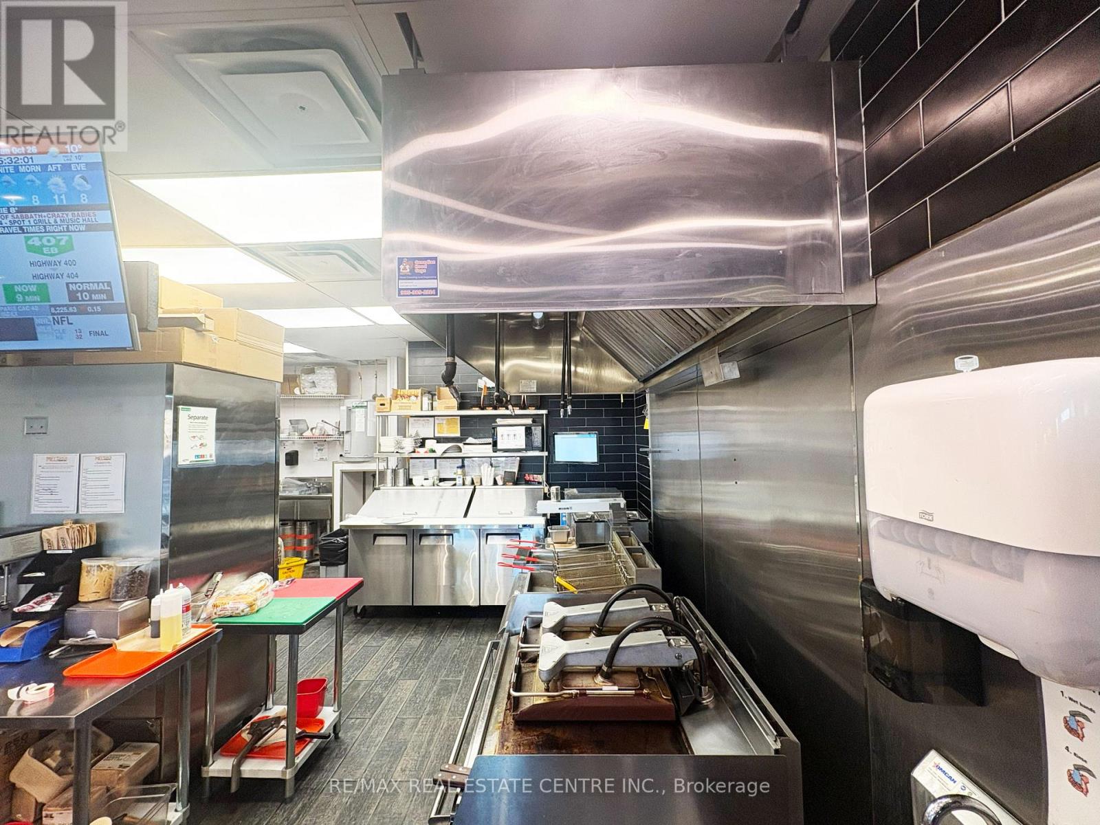 E110 - 676 Appleby Line, Burlington, Ontario  L7L 6J9 - Photo 17 - W12531612