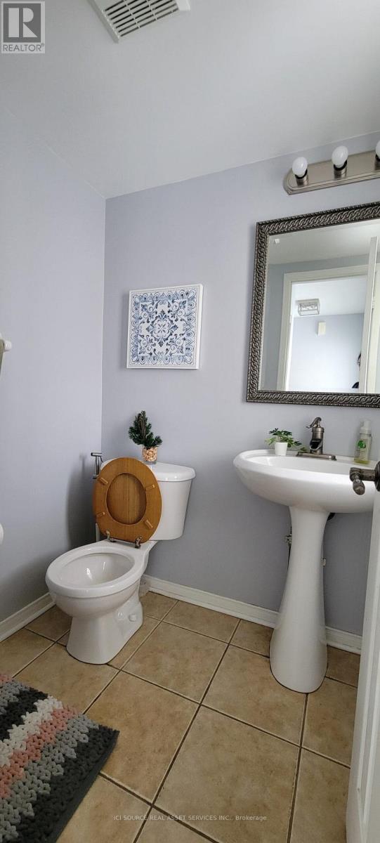 3892 Arbourview Terrace, Mississauga, Ontario  L5M 7B7 - Photo 12 - W12531626