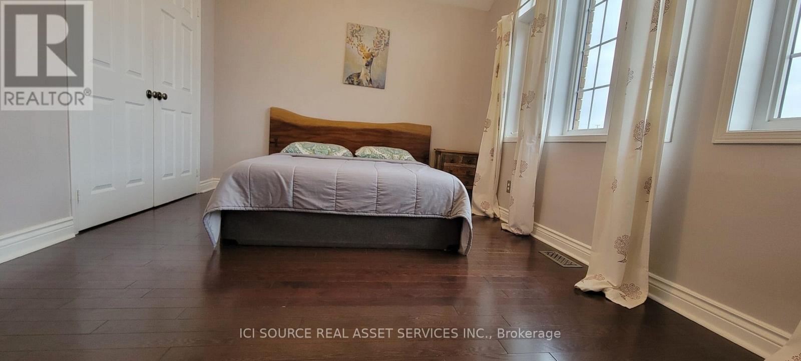 3892 Arbourview Terrace, Mississauga, Ontario  L5M 7B7 - Photo 4 - W12531626