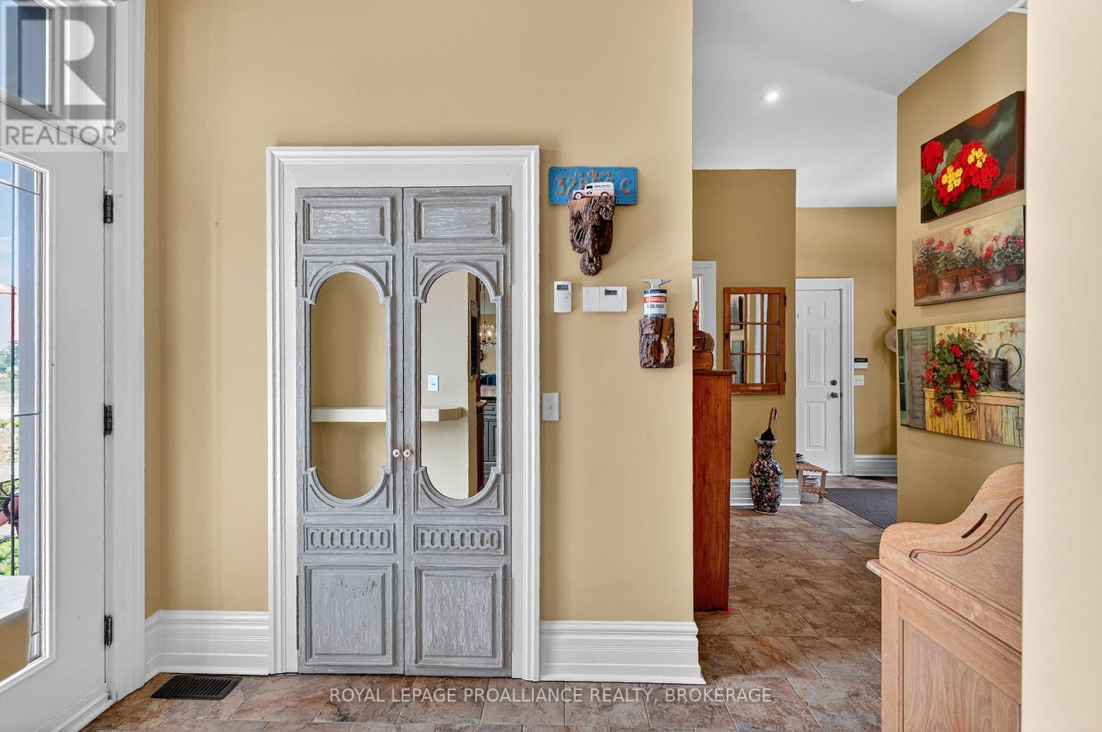 147 1000 Island Parkway, Leeds And The Thousand Islands, Ontario  K7G 2V4 - Photo 11 - X12531712