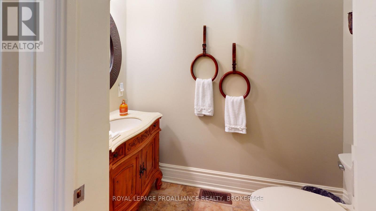 147 1000 Island Parkway, Leeds And The Thousand Islands, Ontario  K7G 2V4 - Photo 12 - X12531712