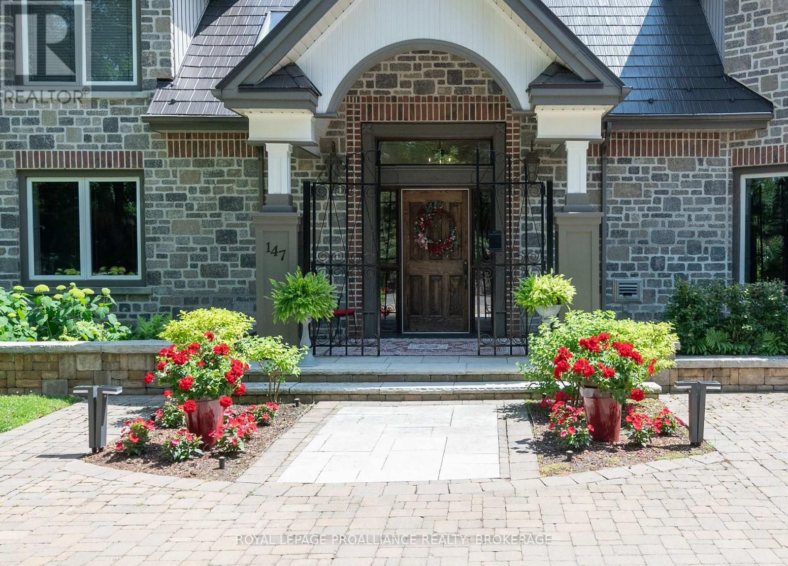 147 1000 Island Parkway, Leeds And The Thousand Islands, Ontario  K7G 2V4 - Photo 4 - X12531712