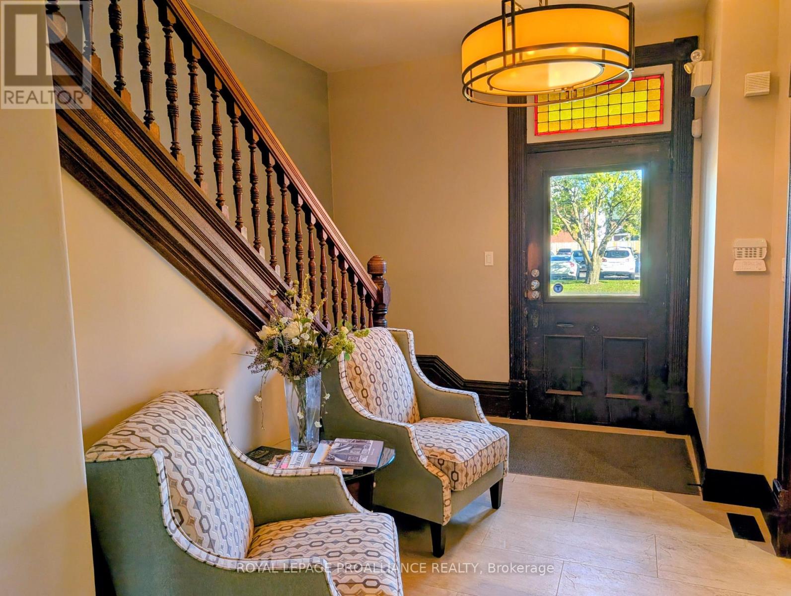 273 Rubidge Street, Peterborough, Ontario  K9J 3P1 - Photo 2 - X12531680