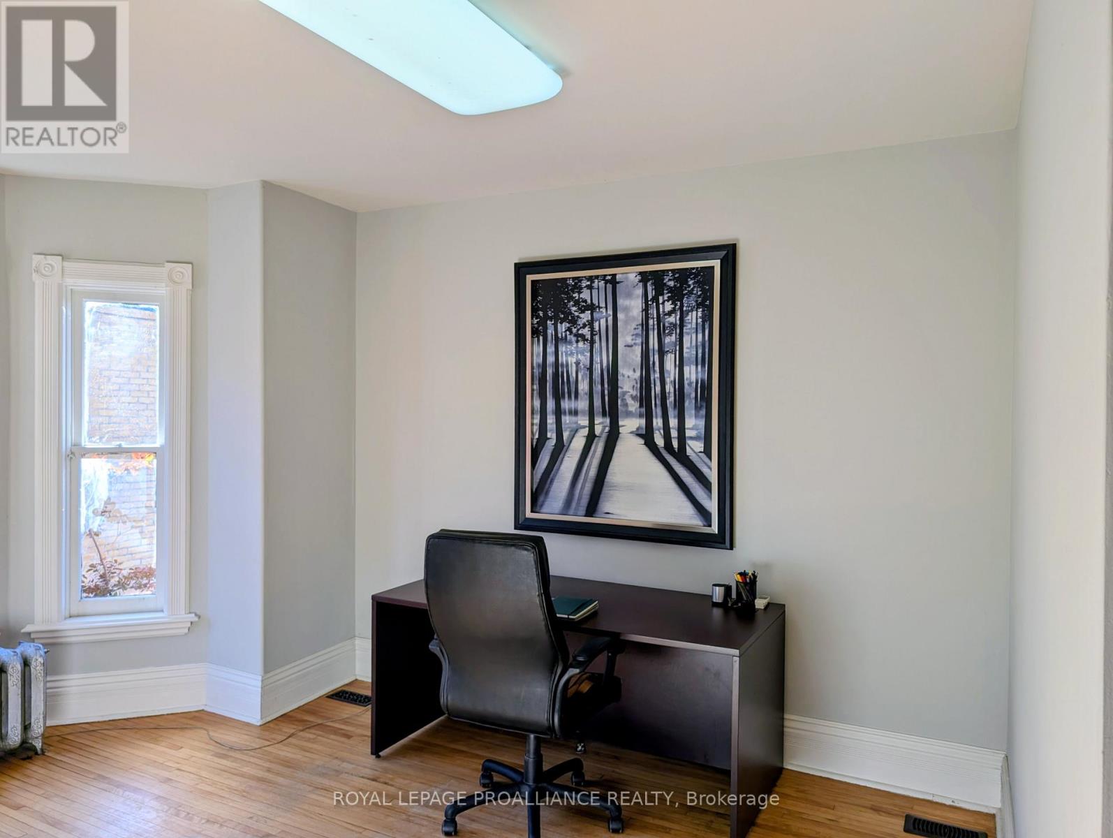 273 Rubidge Street, Peterborough, Ontario  K9J 3P1 - Photo 4 - X12531680