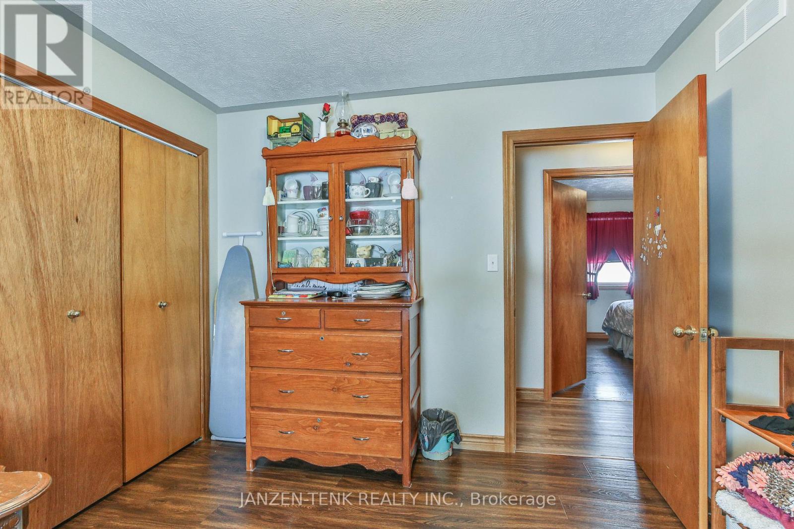 1728 1st Concession Road, Norfolk, Ontario  N0E 1G0 - Photo 27 - X12531710