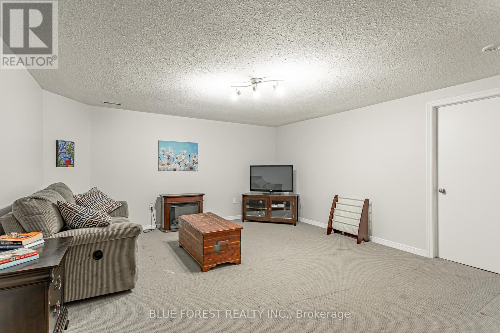 4167 Hamilton Road, Thames Centre, Ontario  N0L 1G2 - Photo 17 - X12531716