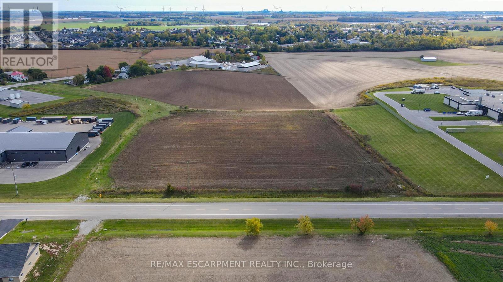 678 Nanticoke Creek Parkway, Haldimand, Ontario  N0A 1J0 - Photo 6 - X12531616