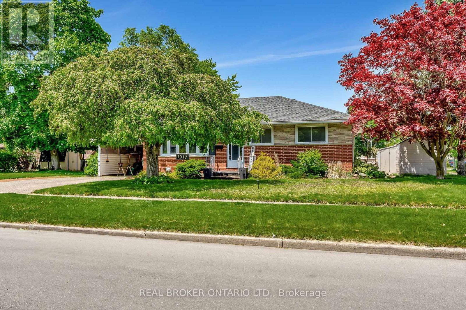 1017 Braeside Street, Woodstock, Ontario  N4S 4T3 - Photo 2 - X12531624