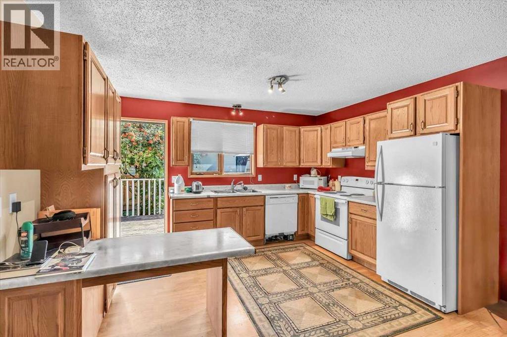 201 4 Avenue Se, High River, Alberta  T1V 1G8 - Photo 6 - A2257605