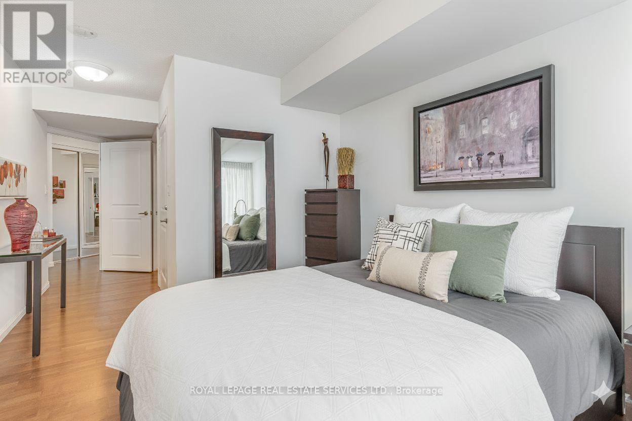 1203 - 900 Mount Pleasant Road, Toronto, Ontario  M4P 3J9 - Photo 14 - C12437170