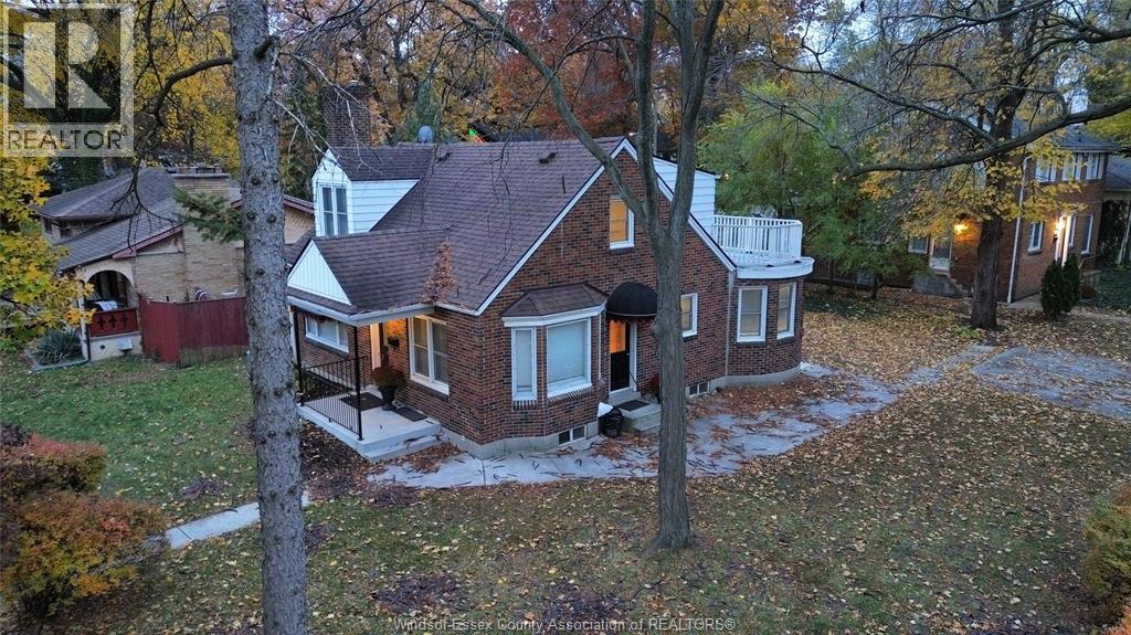 909 Monmouth, Windsor, Ontario