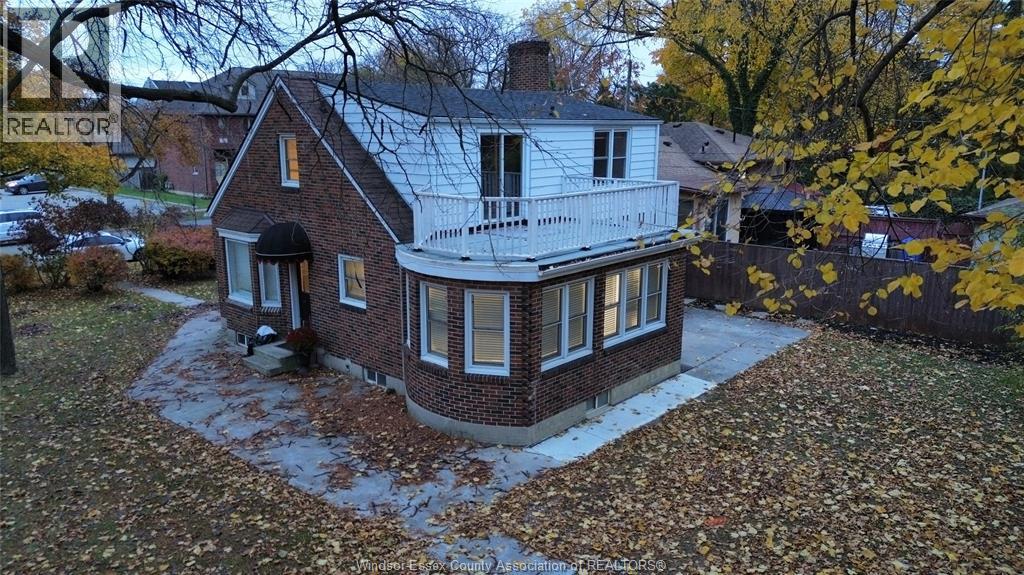 909 Monmouth, Windsor, Ontario  N8Y 3L6 - Photo 4 - 25028519