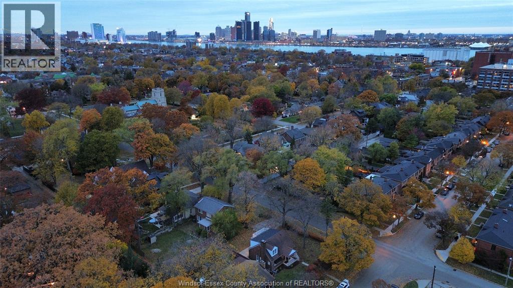 909 Monmouth, Windsor, Ontario  N8Y 3L6 - Photo 6 - 25028519