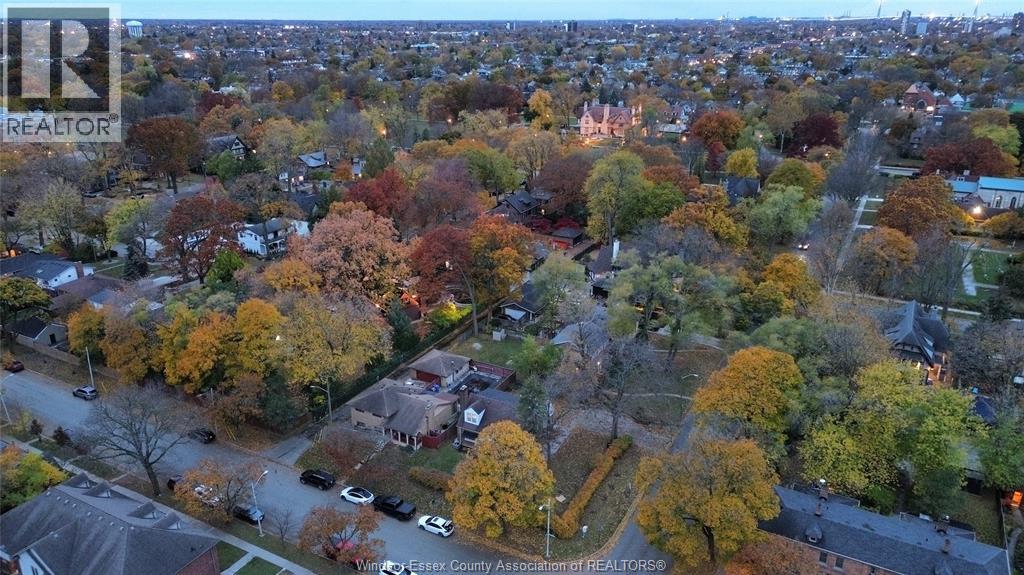 909 Monmouth, Windsor, Ontario  N8Y 3L6 - Photo 7 - 25028519