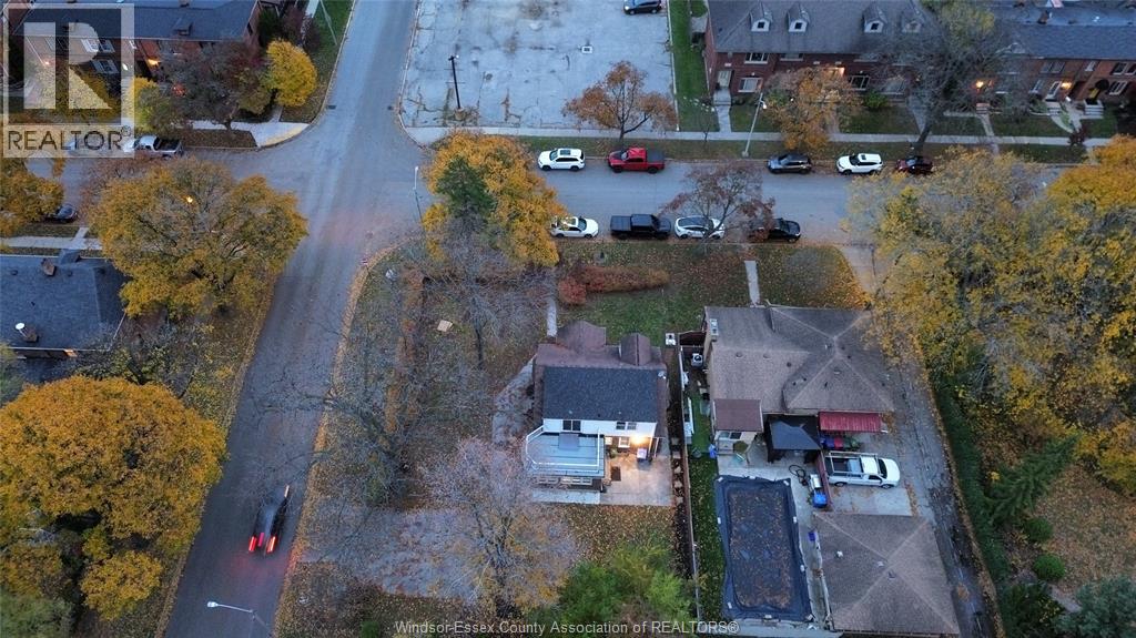 909 Monmouth, Windsor, Ontario  N8Y 3L6 - Photo 9 - 25028519