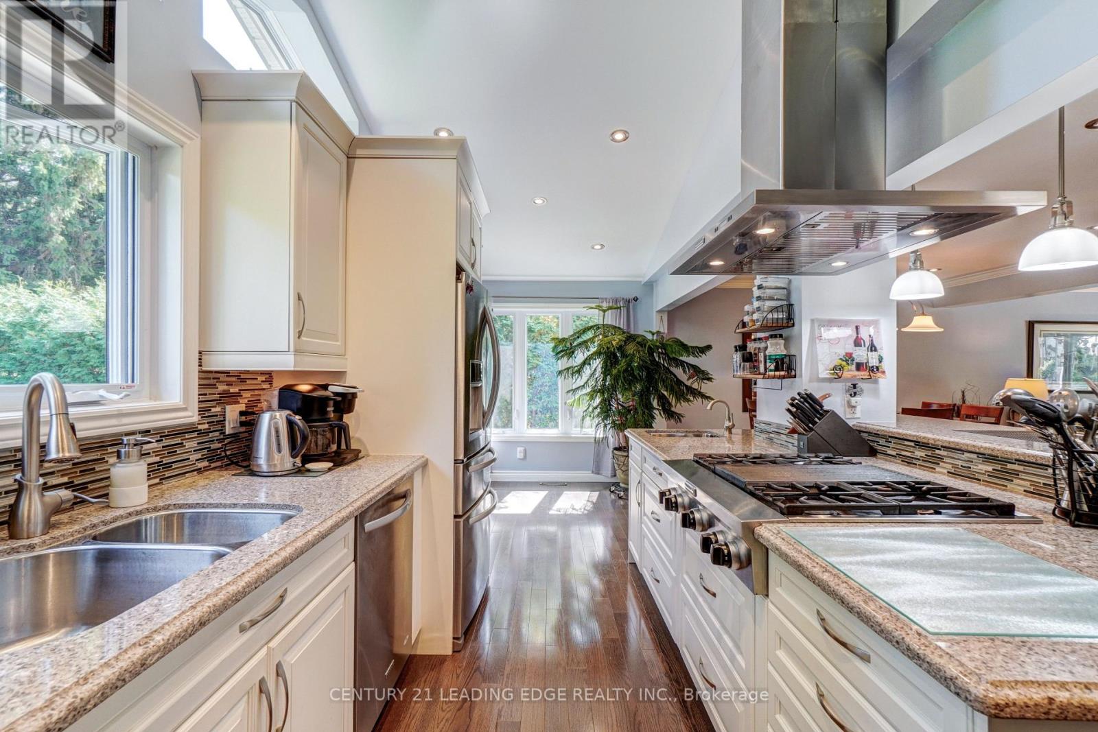 7 Dingley Court, Ajax, Ontario  L1S 6B5 - Photo 12 - E12531706