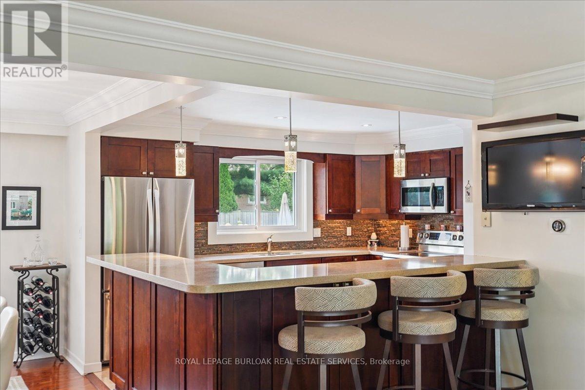 510 Fenwick Place, Burlington, Ontario  L7N 2W8 - Photo 10 - W12412042