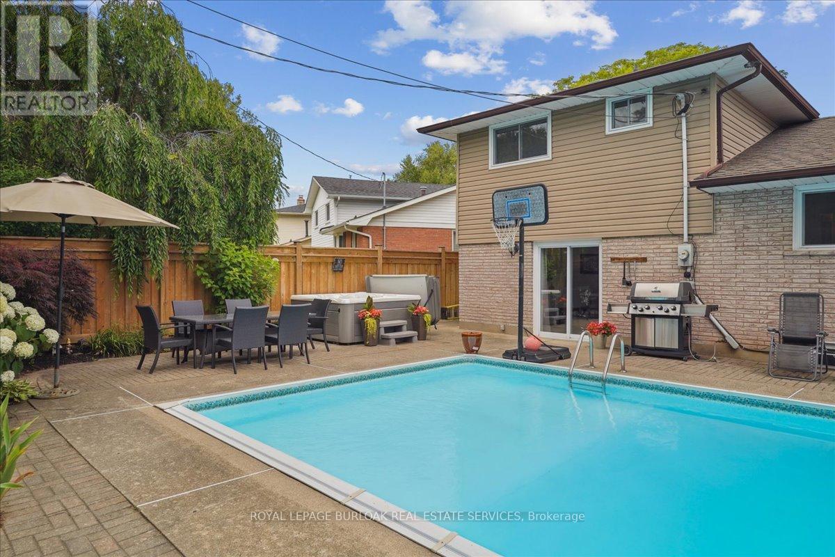 510 Fenwick Place, Burlington, Ontario  L7N 2W8 - Photo 32 - W12412042