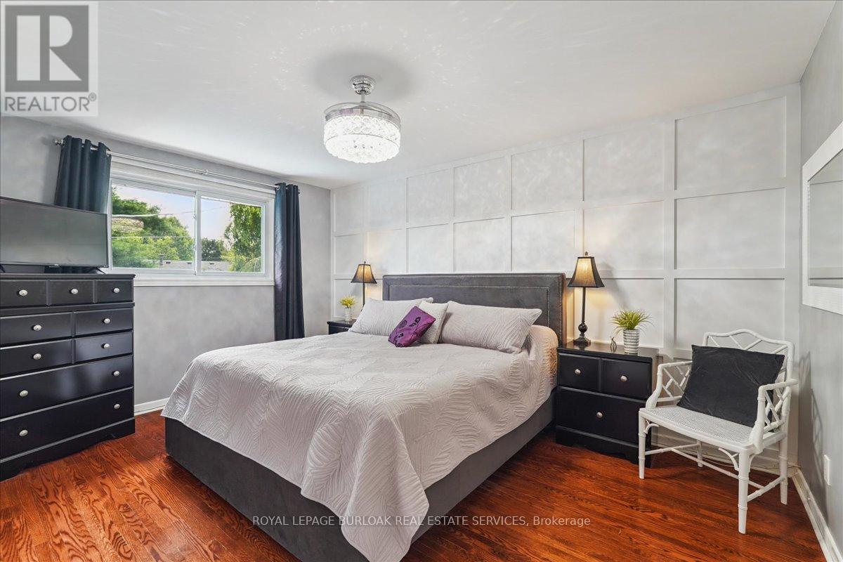 510 Fenwick Place, Burlington, Ontario  L7N 2W8 - Photo 21 - W12412042