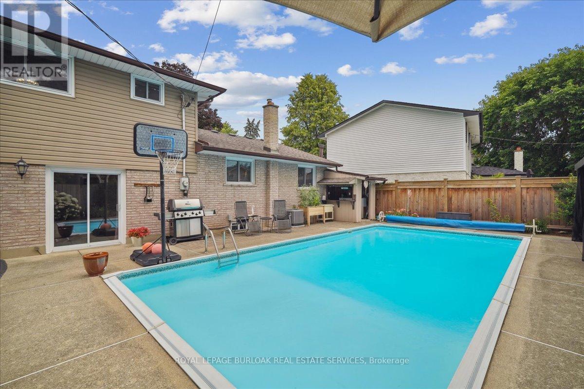 510 Fenwick Place, Burlington, Ontario  L7N 2W8 - Photo 31 - W12412042