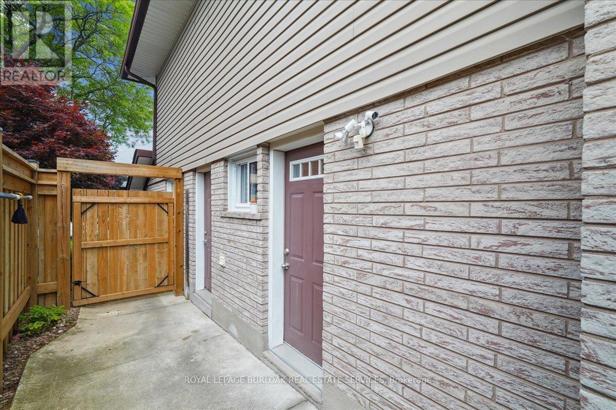 510 Fenwick Place, Burlington, Ontario  L7N 2W8 - Photo 38 - W12412042
