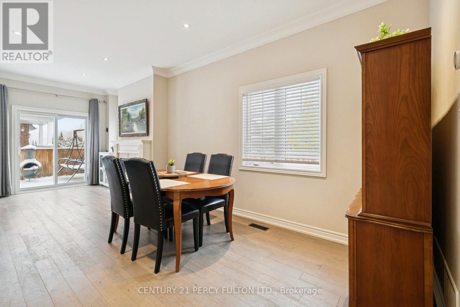 2 Prosser Crescent, Georgina, Ontario  L0E 1R0 - Photo 10 - N12531686