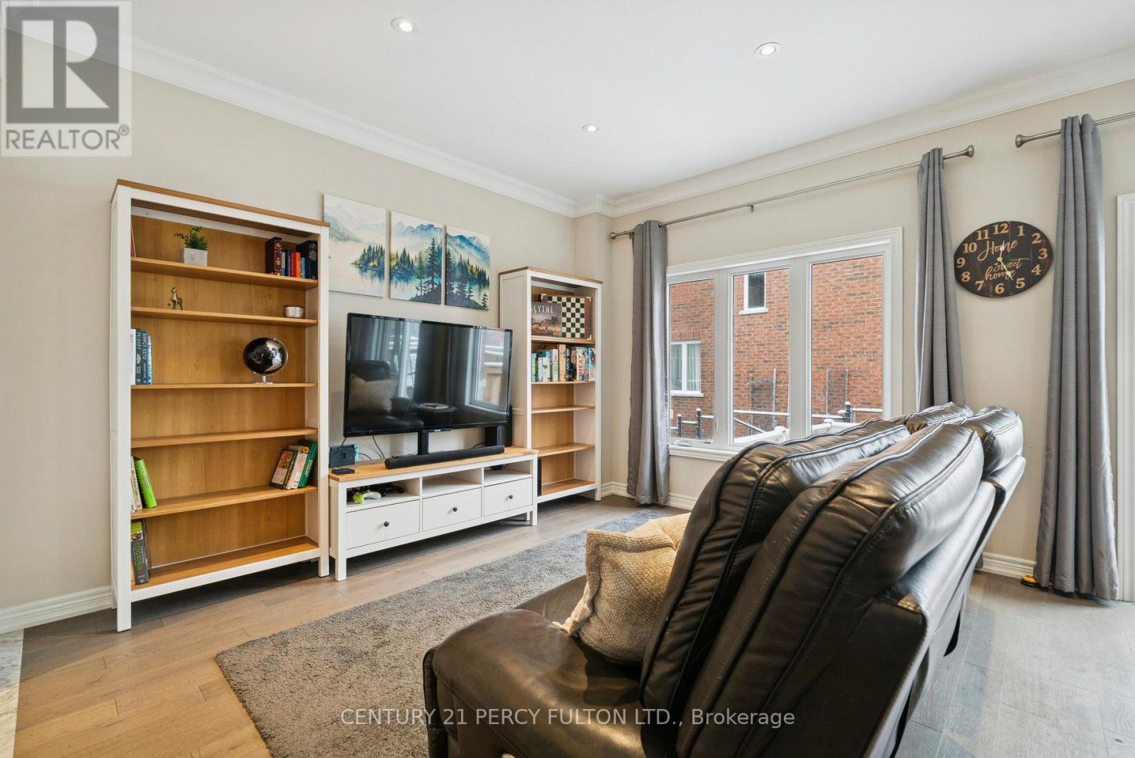 2 Prosser Crescent, Georgina, Ontario  L0E 1R0 - Photo 17 - N12531686