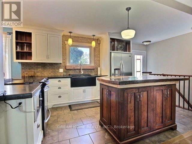 110 Johnson Street, Barrie, Ontario  L4M 4R5 - Photo 3 - S12531698