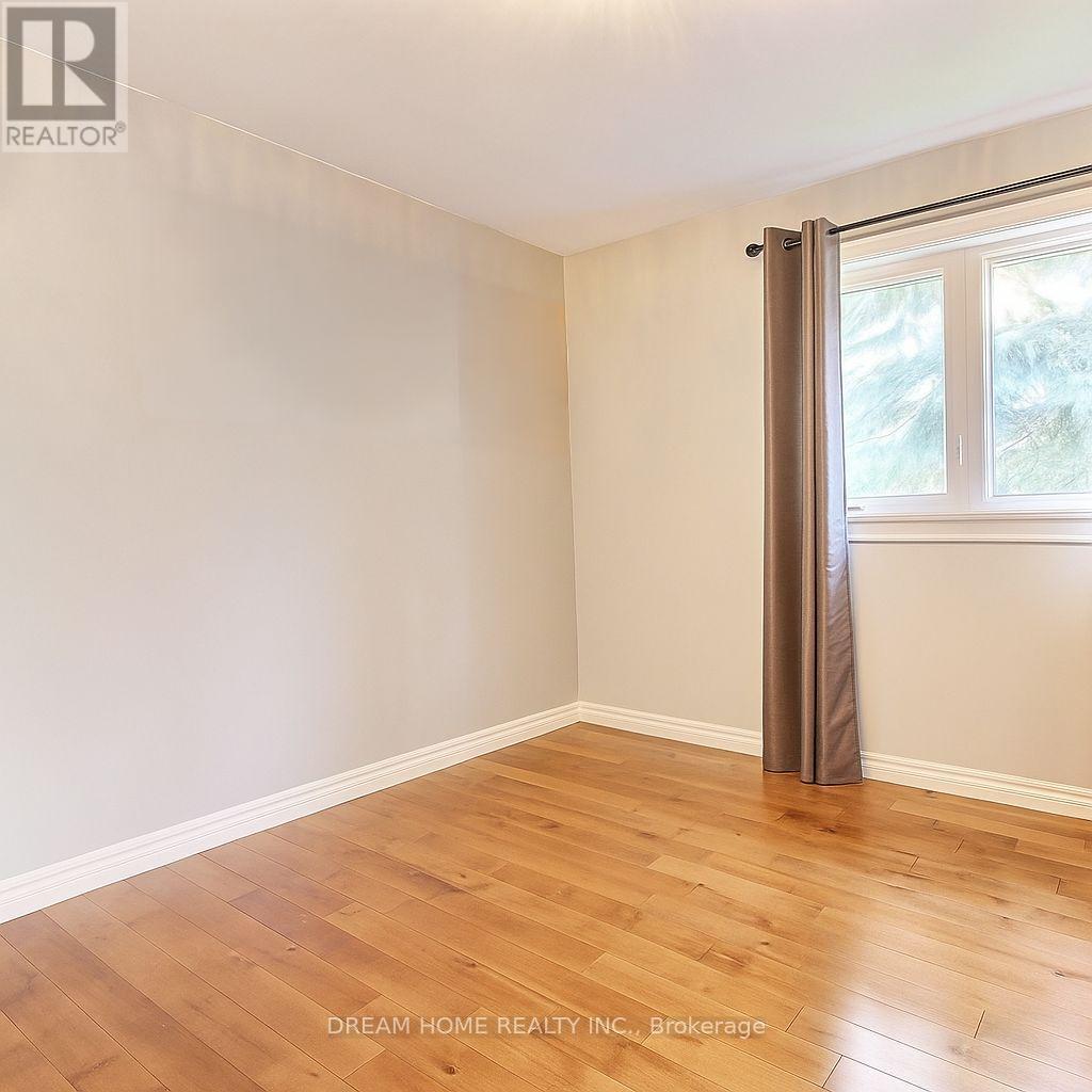 110 Johnson Street, Barrie, Ontario  L4M 4R5 - Photo 5 - S12531698