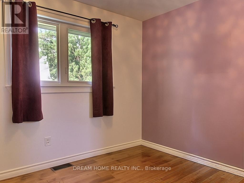 110 Johnson Street, Barrie, Ontario  L4M 4R5 - Photo 7 - S12531698