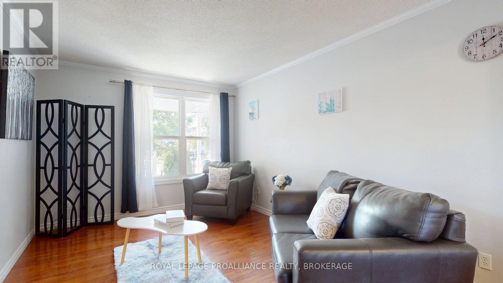 878 Walker Court, Kingston, Ontario  K7M 8L2 - Photo 12 - X12531746