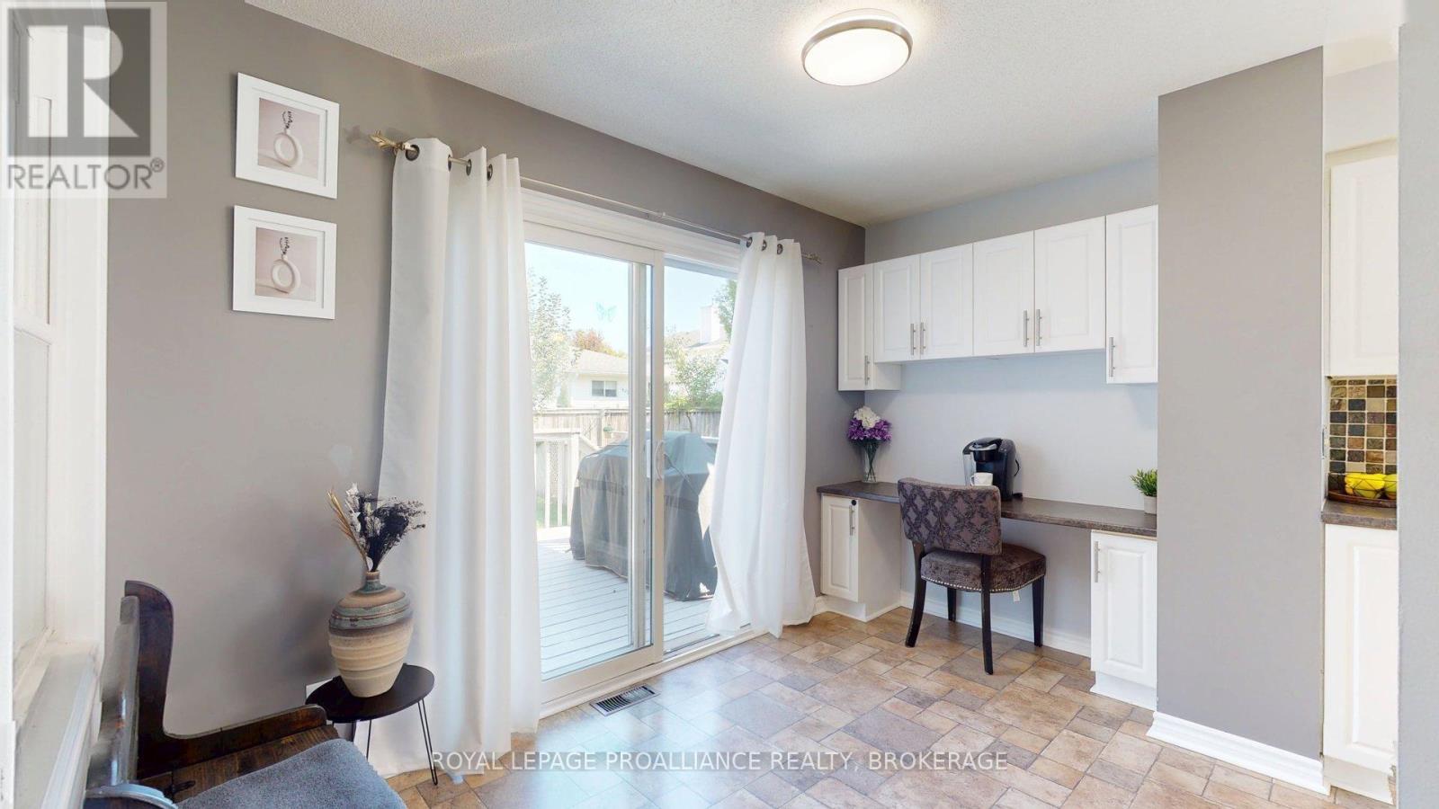 878 Walker Court, Kingston, Ontario  K7M 8L2 - Photo 18 - X12531746