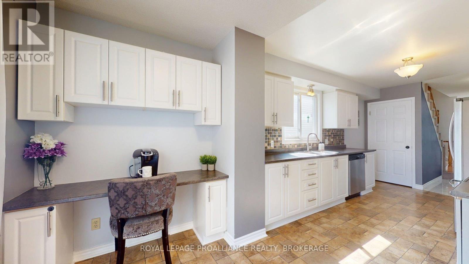 878 Walker Court, Kingston, Ontario  K7M 8L2 - Photo 20 - X12531746