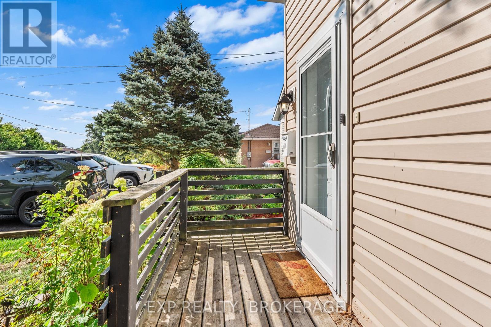 590 Queen Street, Gananoque, Ontario K7G 2B1 - Photo 3 - X12531814