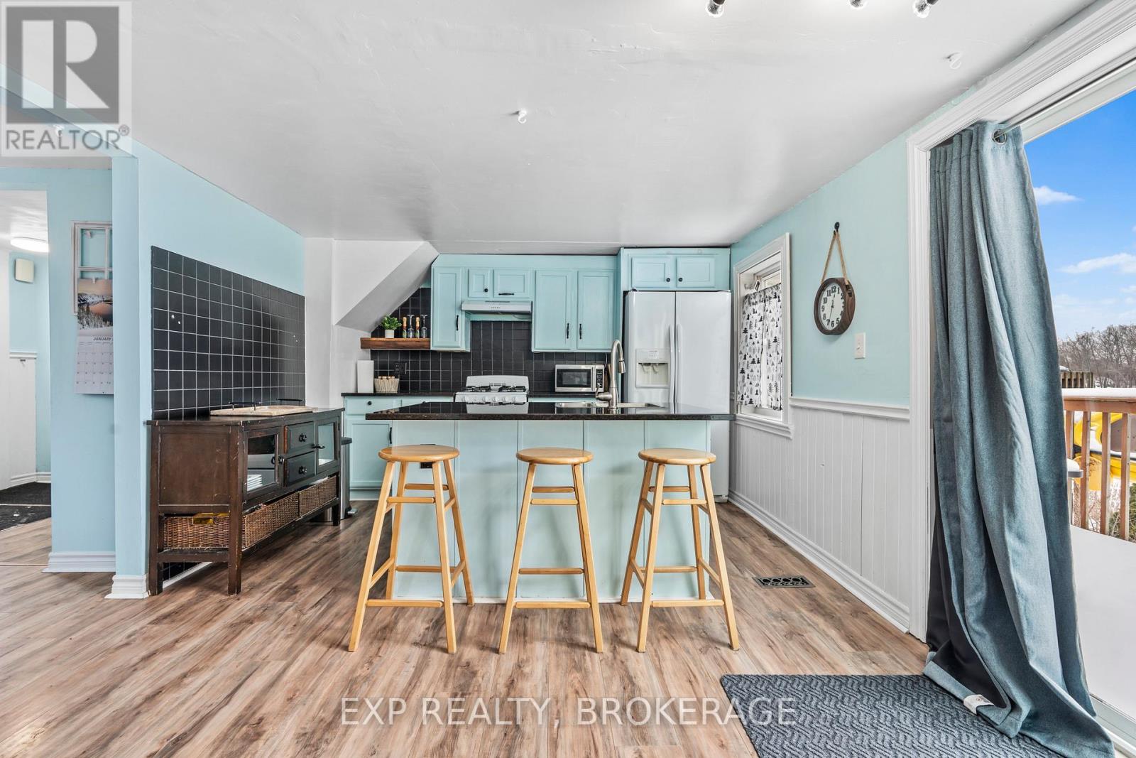 590 Queen Street, Gananoque, Ontario K7G 2B1 - Photo 8 - X12531814