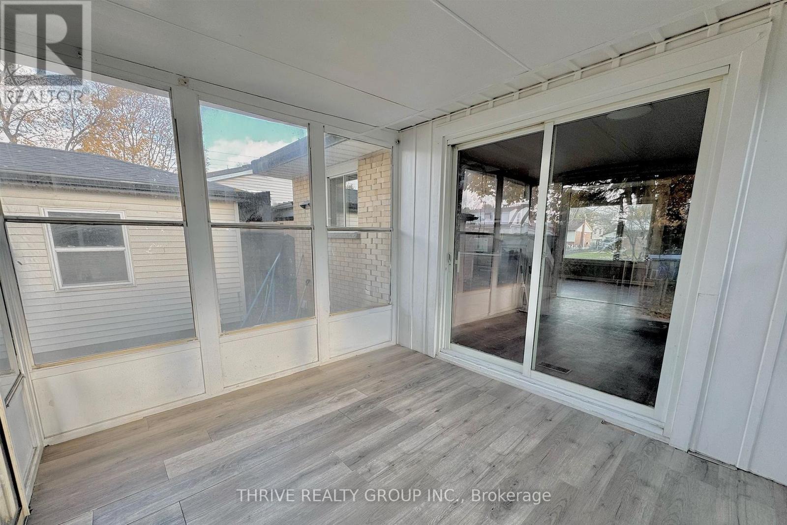 Upper - 173 Bancroft Road, London East, Ontario N5V 1E1 - Photo 11 - X12531774