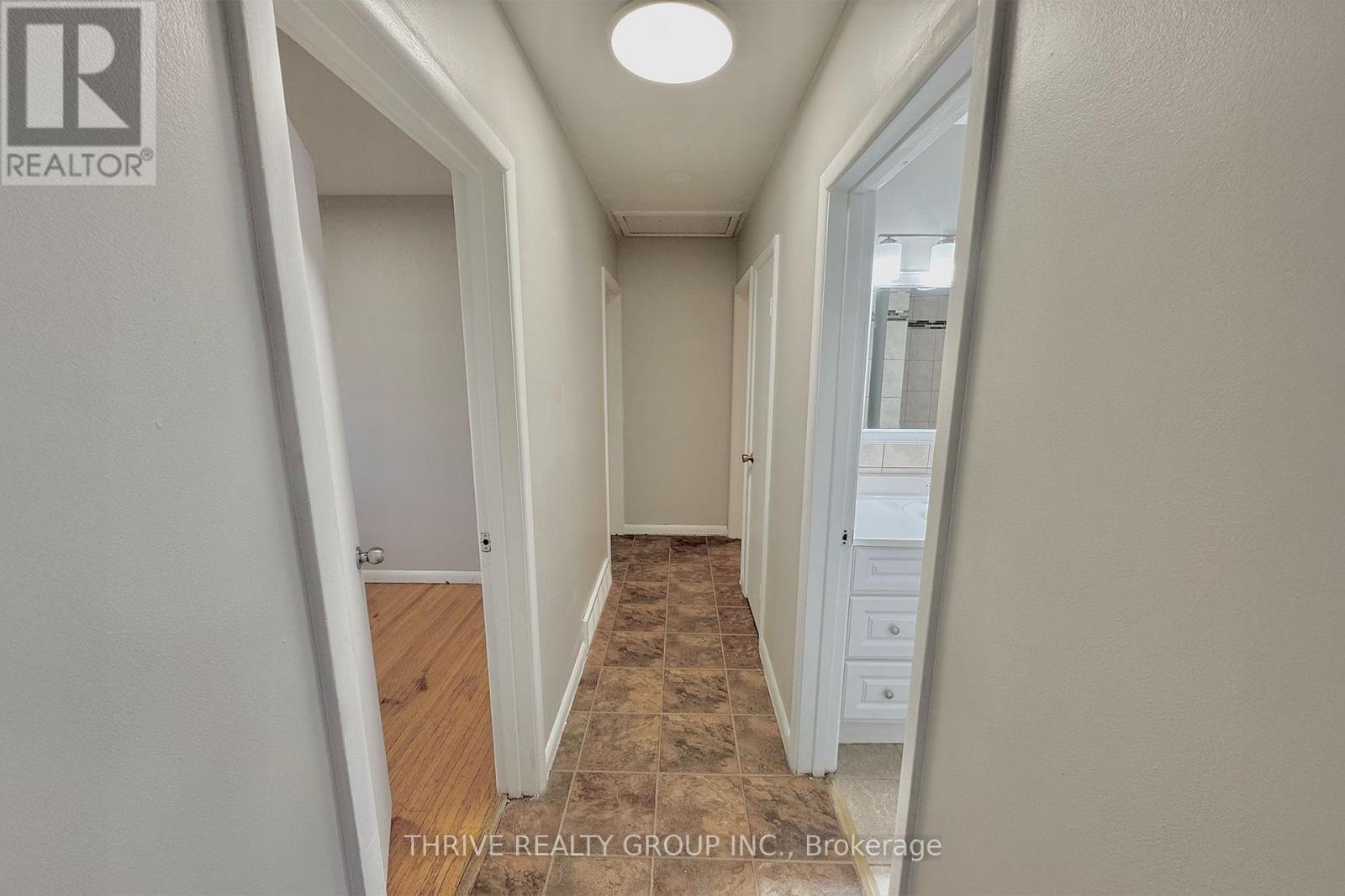 Upper - 173 Bancroft Road, London East, Ontario N5V 1E1 - Photo 14 - X12531774