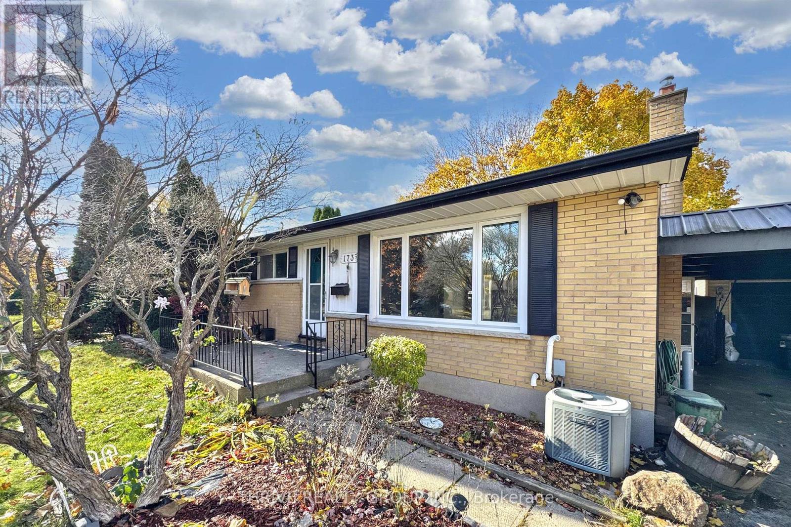 Upper - 173 Bancroft Road, London East, Ontario N5V 1E1 - Photo 2 - X12531774