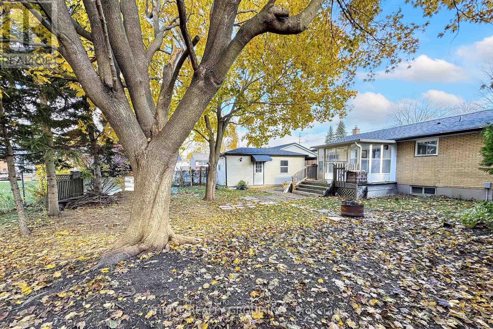 Upper - 173 Bancroft Road, London East, Ontario N5V 1E1 - Photo 21 - X12531774