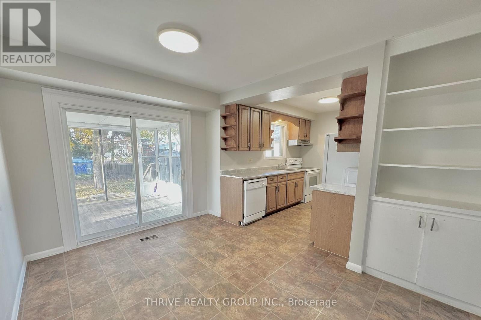 Upper - 173 Bancroft Road, London East, Ontario N5V 1E1 - Photo 6 - X12531774