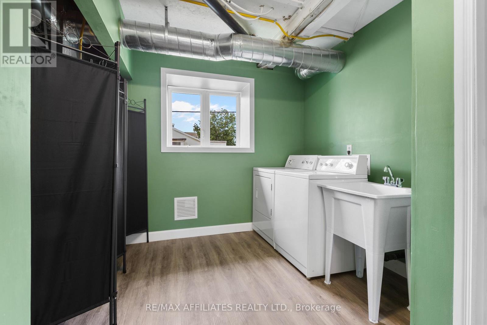 79 Henry Street, Merrickville-Wolford, Ontario  K0G 1G0 - Photo 10 - X12531754