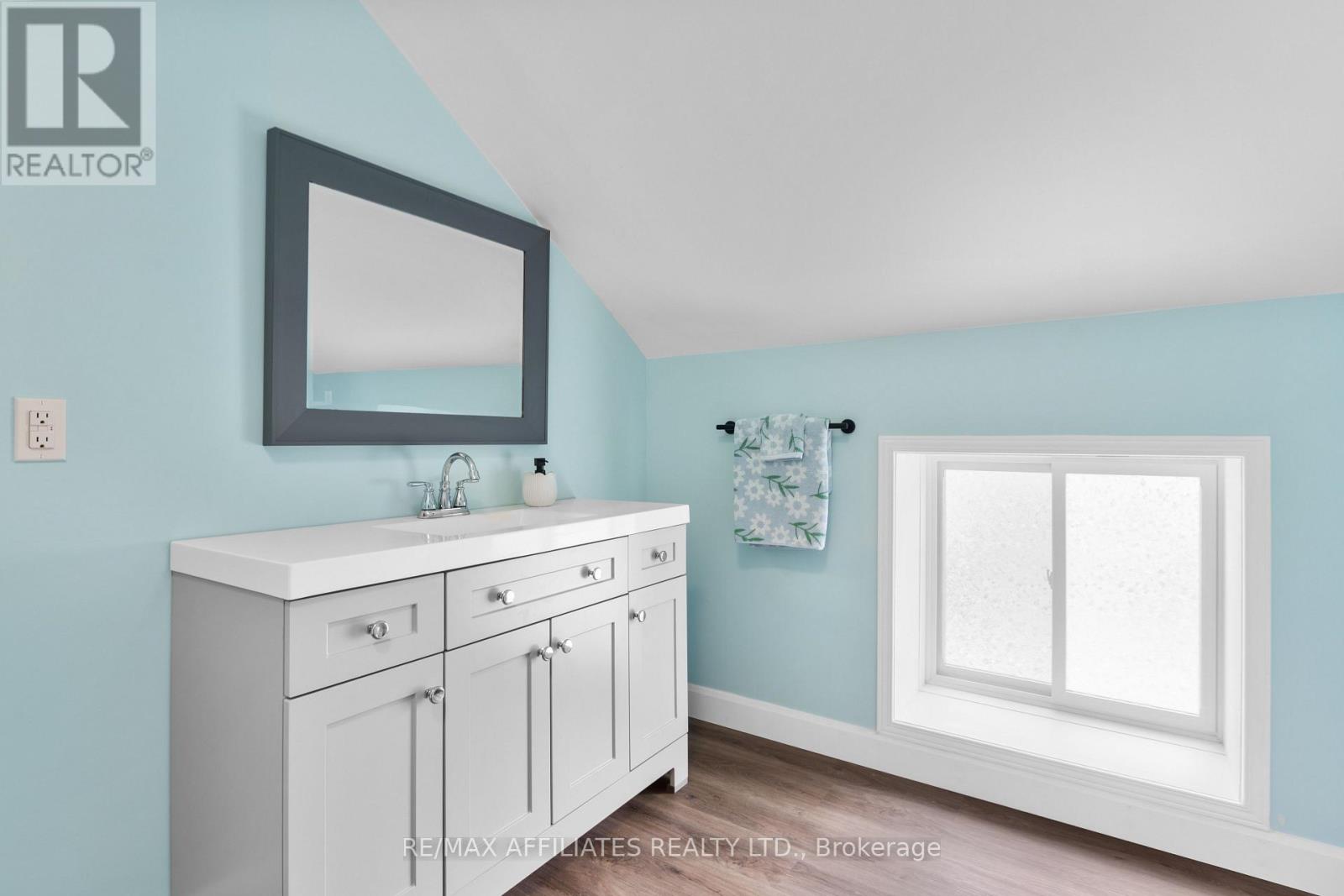 79 Henry Street, Merrickville-Wolford, Ontario  K0G 1G0 - Photo 18 - X12531754