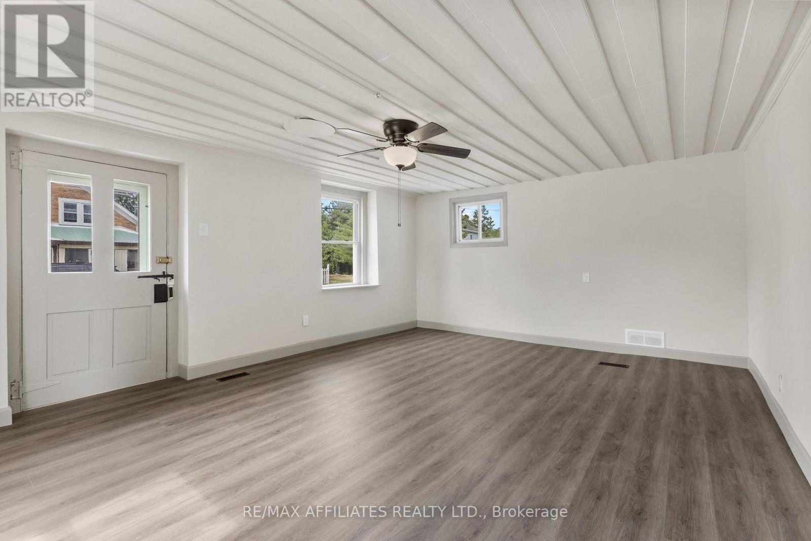 79 Henry Street, Merrickville-Wolford, Ontario  K0G 1G0 - Photo 8 - X12531754