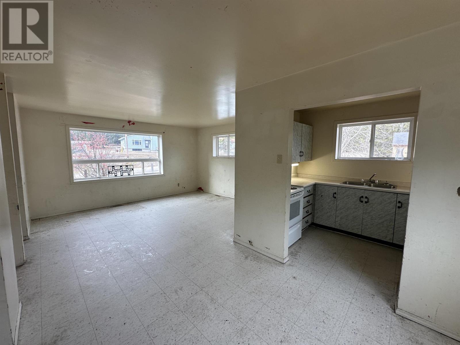 5 Northern Cres, Armstrong Station, Ontario  P0T 1A0 - Photo 10 - TB253398