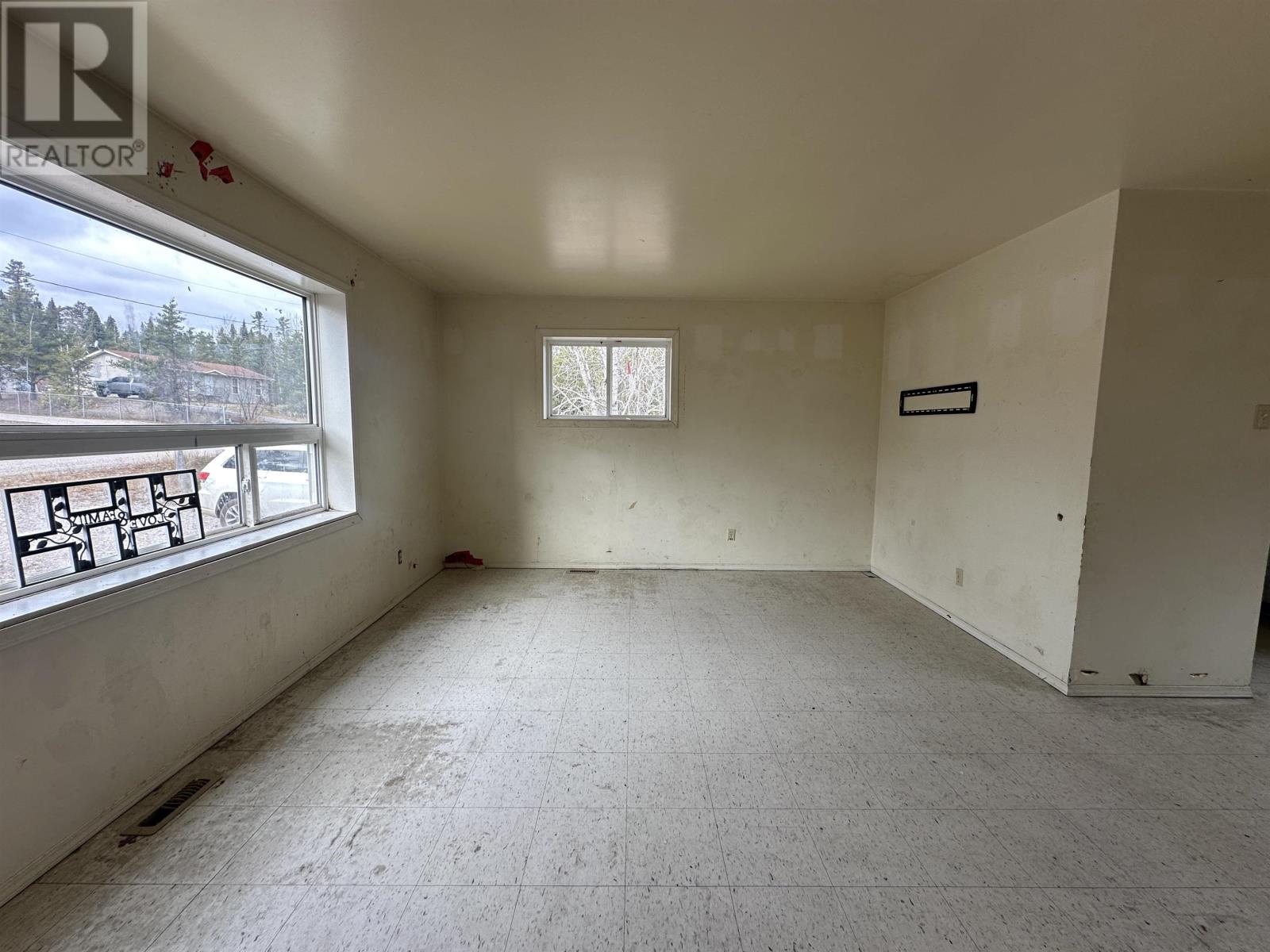 5 Northern Cres, Armstrong Station, Ontario  P0T 1A0 - Photo 6 - TB253398