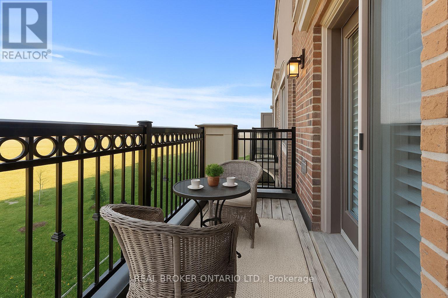 42 - 2441 Greenwich Drive N, Oakville, Ontario  L6M 0S3 - Photo 4 - W12531676