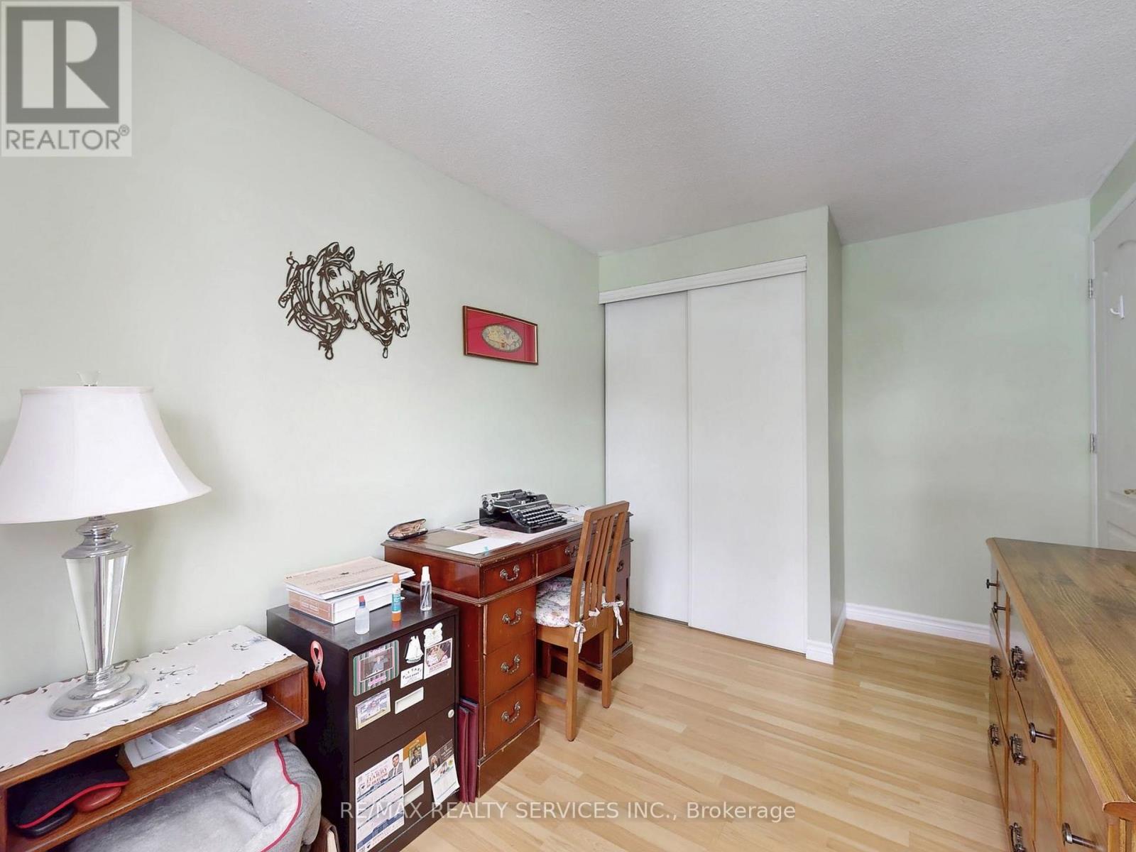 2 Grove Park Square, Brampton, Ontario  L6S 2K3 - Photo 28 - W12531688