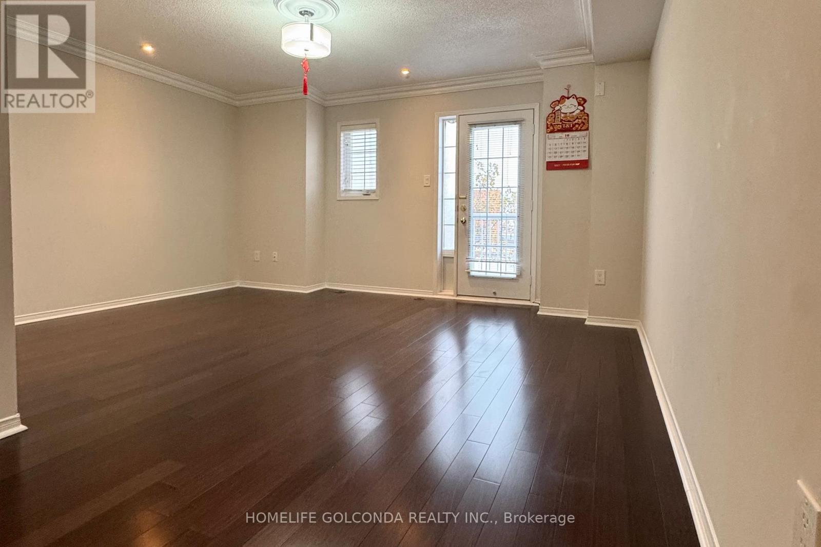 55 - 601 Shoreline Drive, Mississauga, Ontario  L5B 4K2 - Photo 3 - W12531704