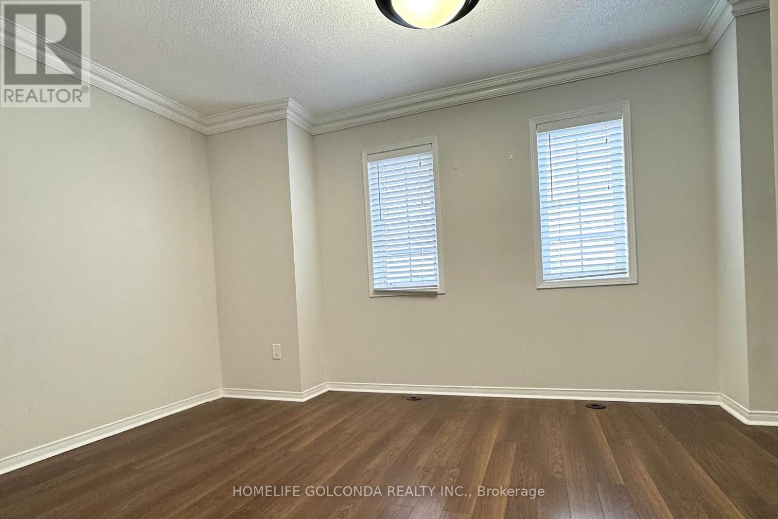 55 - 601 Shoreline Drive, Mississauga, Ontario  L5B 4K2 - Photo 9 - W12531704