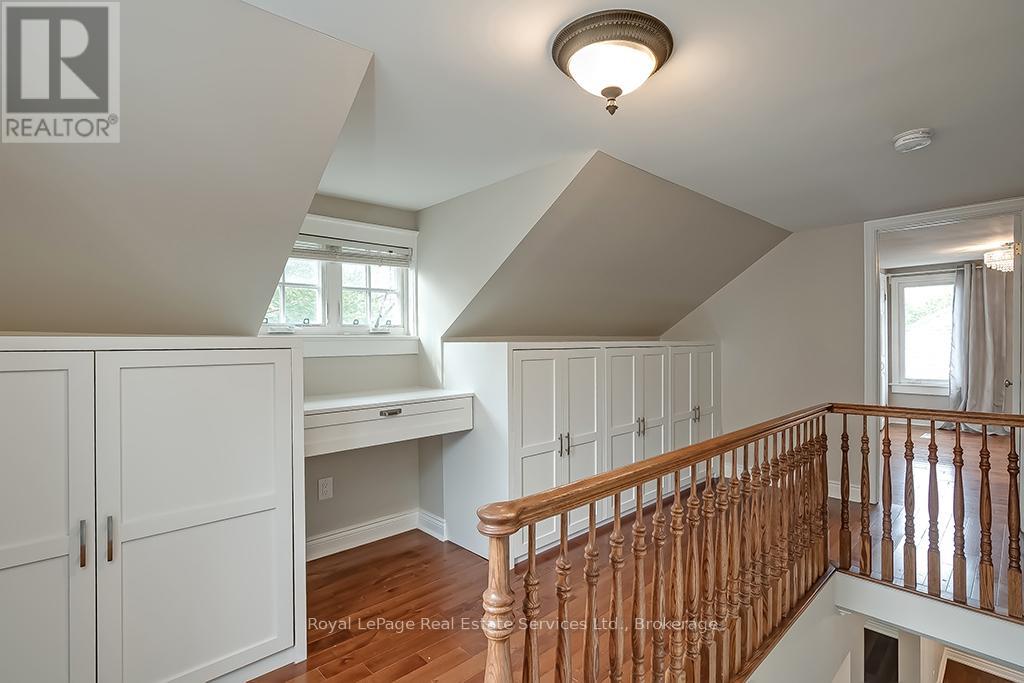 411 Trafalgar Road, Oakville, Ontario  L6J 3H8 - Photo 19 - W12531732